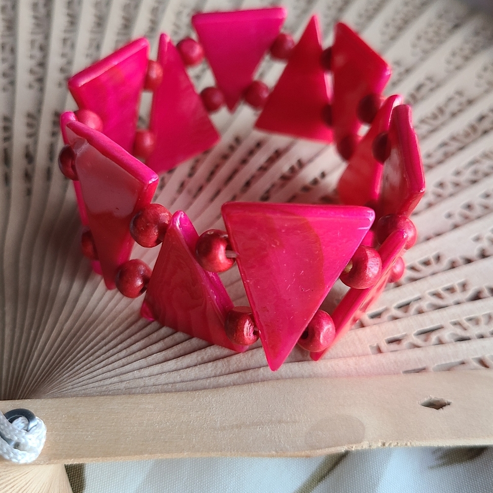 90s Style Bracelet Pink With Purple Tint So Prettty